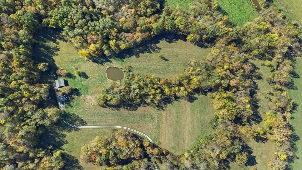 400 Herman Becraft Spur Road Means KY 40346