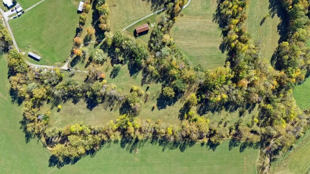 400 Herman Becraft Spur Road Means KY 40346
