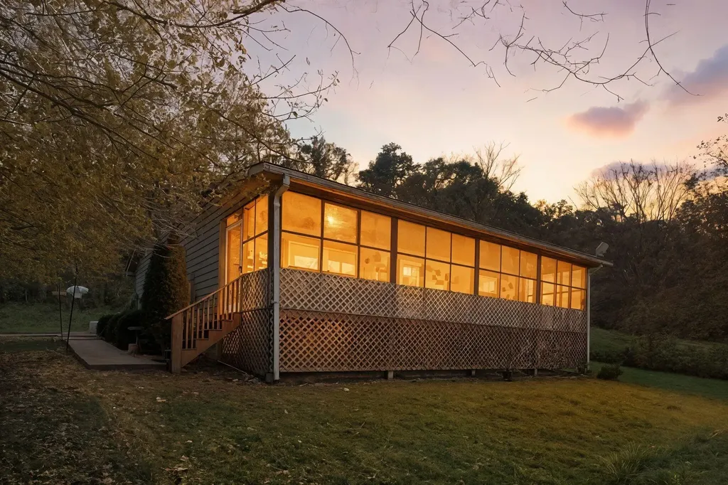 400 Herman Becraft Spur Road Means KY 40346
