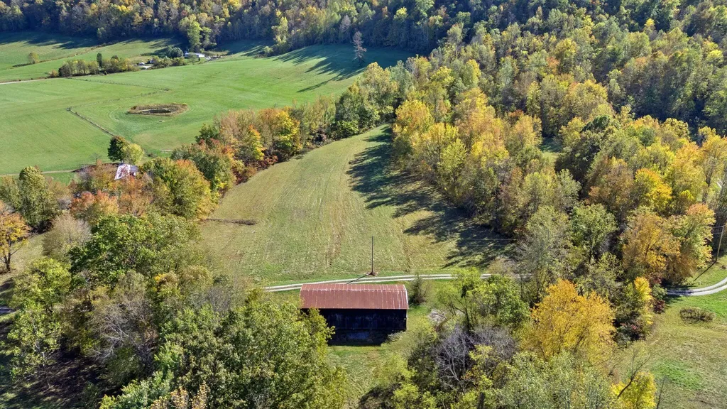 400 Herman Becraft Spur Road Means KY 40346