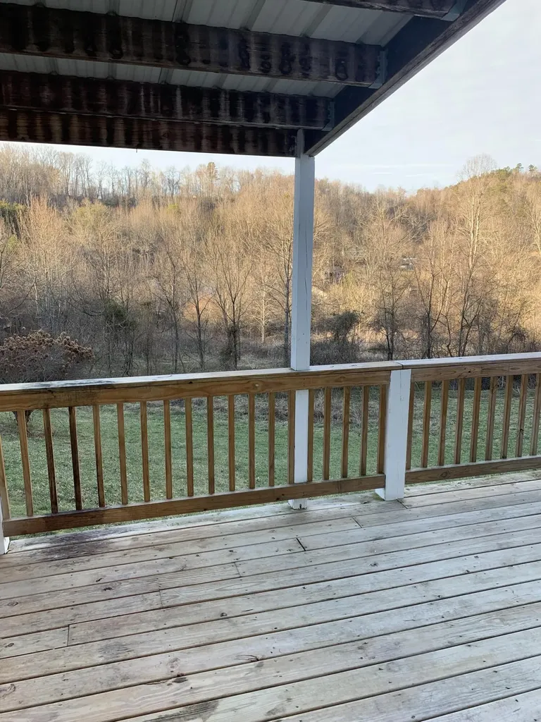 877 Bear Hollow Road Rockholds KY 40759