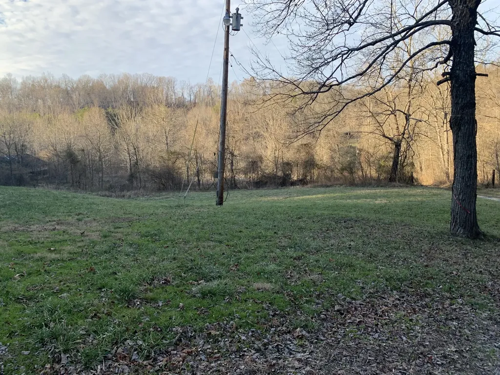 877 Bear Hollow Road Rockholds KY 40759