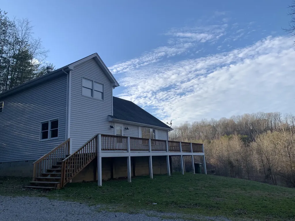 877 Bear Hollow Road Rockholds KY 40759