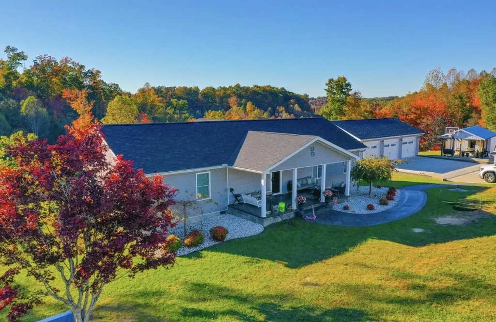 6153 Us Highway 25 East Bernstadt KY 40729