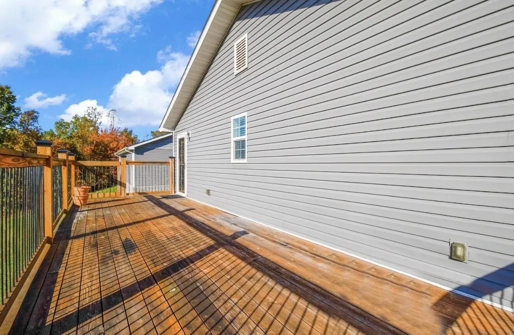 6153 Us Highway 25 East Bernstadt KY 40729