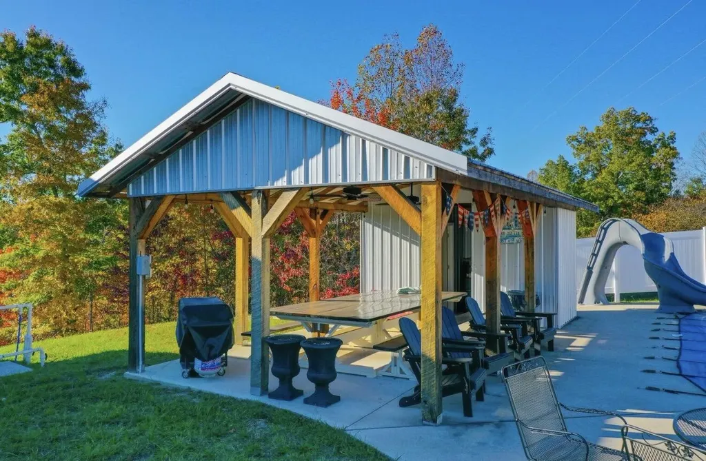 6153 Us Highway 25 East Bernstadt KY 40729