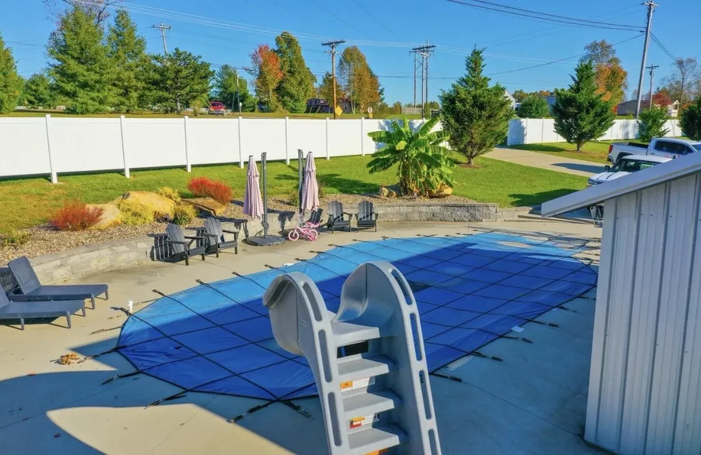 6153 Us Highway 25 East Bernstadt KY 40729