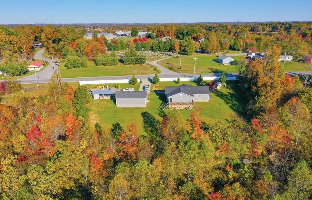 6153 Us Highway 25 East Bernstadt KY 40729