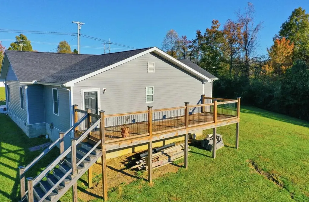 6153 Us Highway 25 East Bernstadt KY 40729