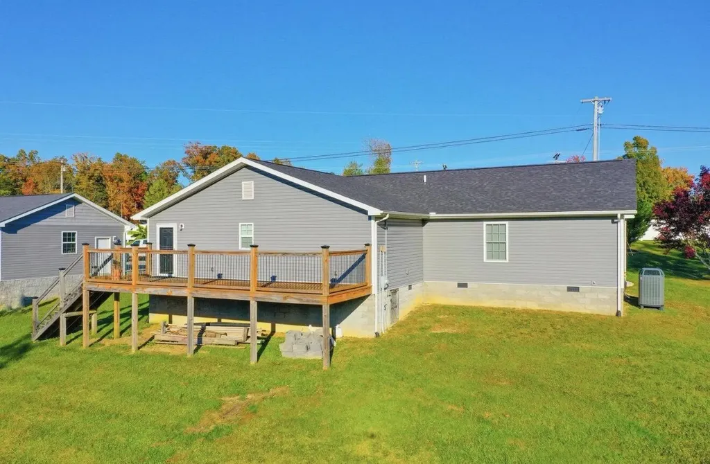6153 Us Highway 25 East Bernstadt KY 40729