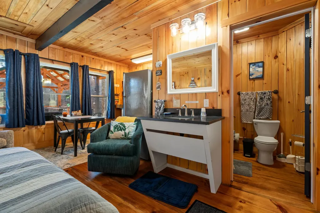 16 Hickory Lane Campton KY 41301