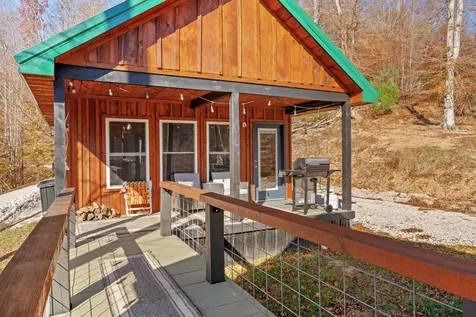 16 Hickory Lane Campton KY 41301