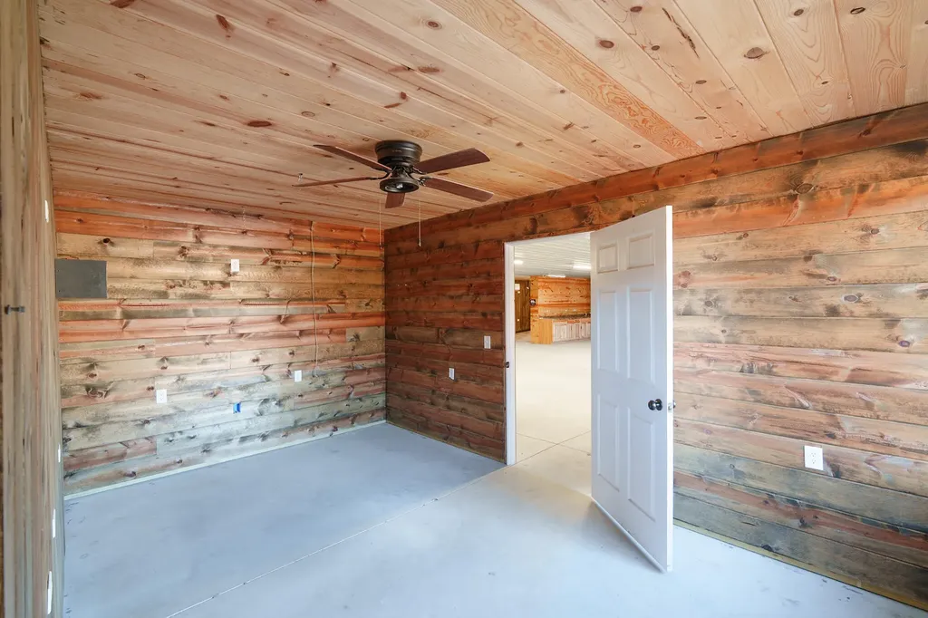 14198 Highway 191 Hazel Green KY 41332