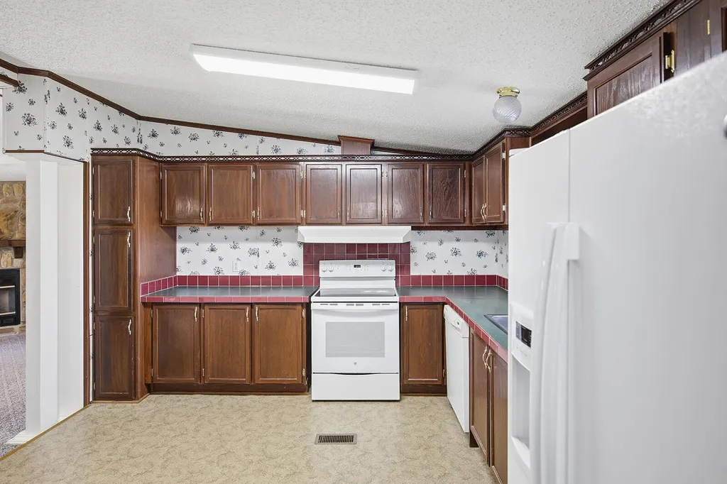 696 Wheat School Road Salvisa KY 40372