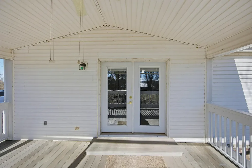 696 Wheat School Road Salvisa KY 40372