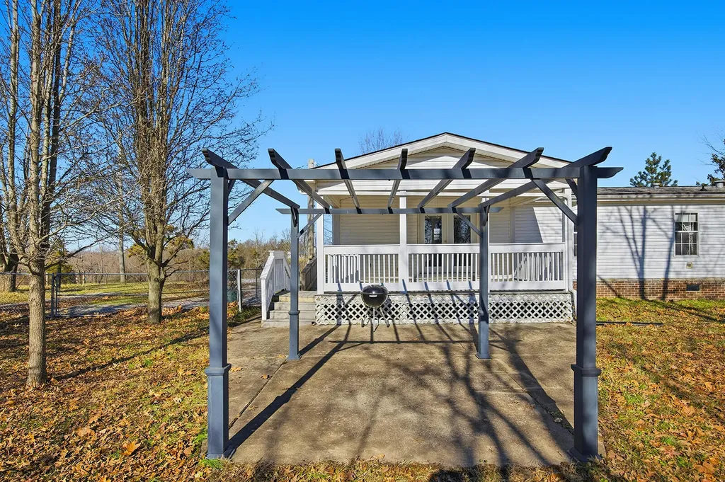 696 Wheat School Road Salvisa KY 40372