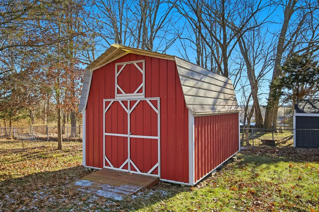 696 Wheat School Road Salvisa KY 40372