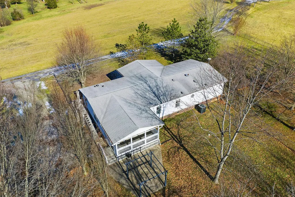 696 Wheat School Road Salvisa KY 40372