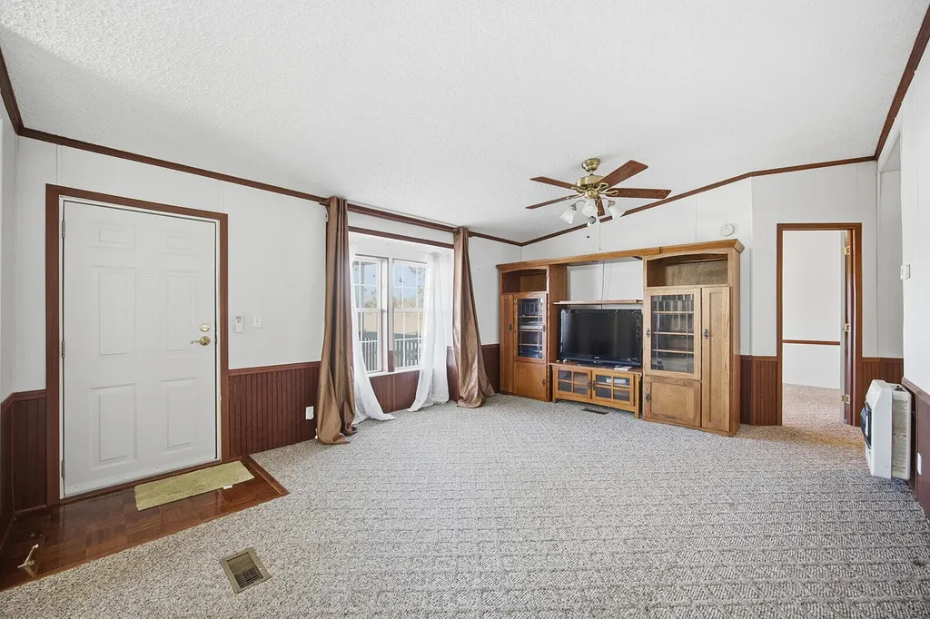 696 Wheat School Road Salvisa KY 40372