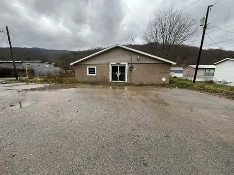 1752 Highway 219 Wallins KY 40873
