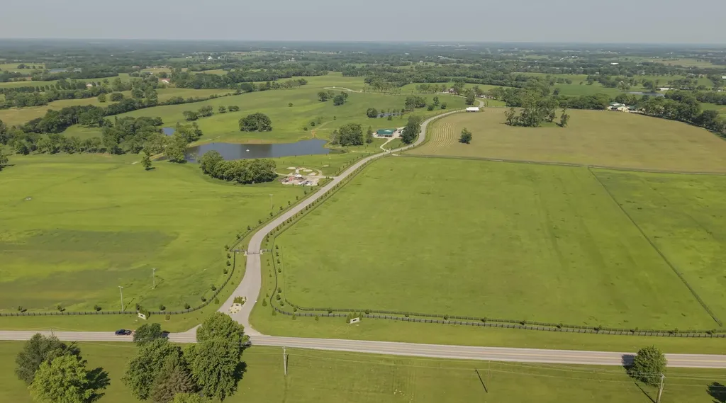518 Polo Run Lane Versailles KY 40383