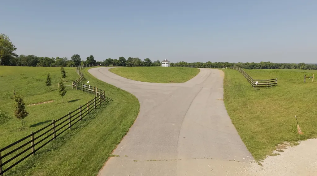 518 Polo Run Lane Versailles KY 40383
