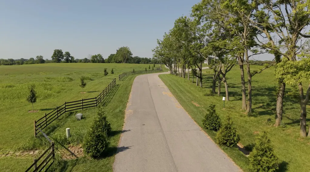 518 Polo Run Lane Versailles KY 40383