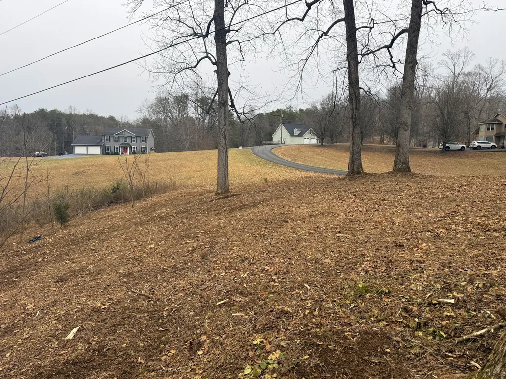 10 Carriage Lane Jamestown KY 42629