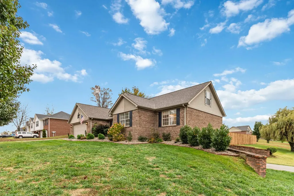 11 Pinnacle Pointe Somerset KY 42503