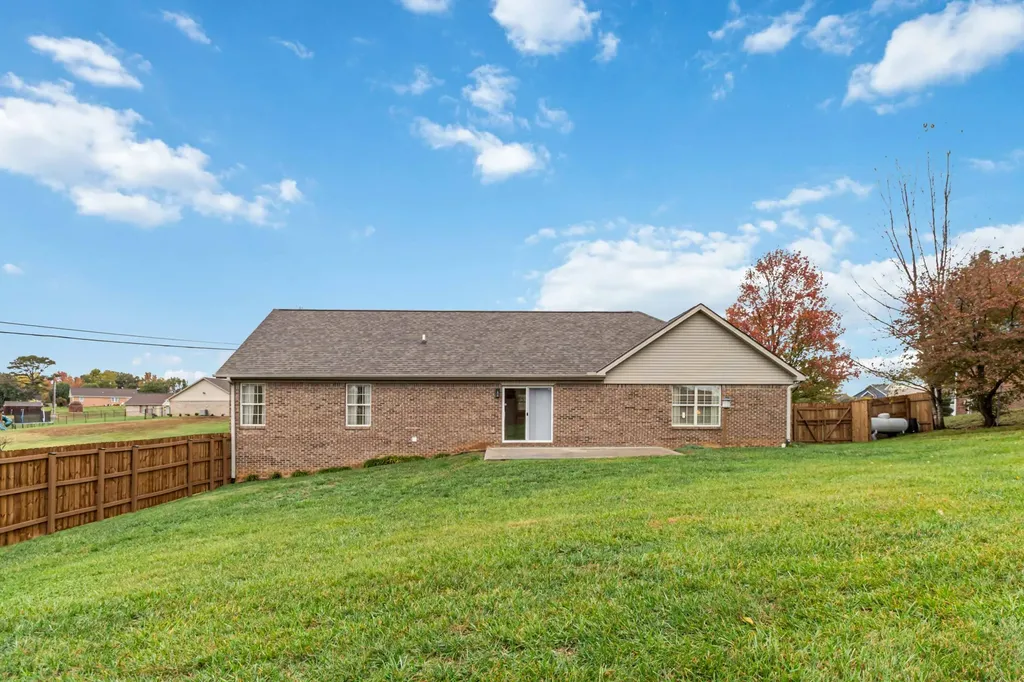 11 Pinnacle Pointe Somerset KY 42503