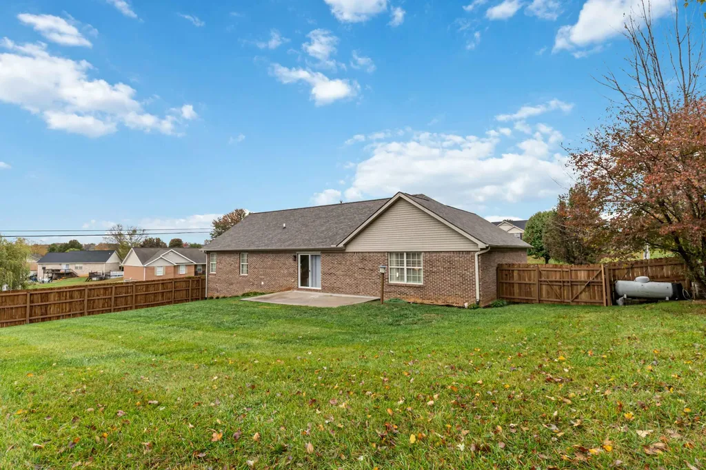 11 Pinnacle Pointe Somerset KY 42503