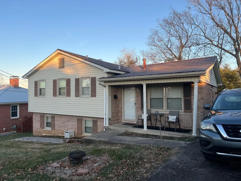 117 Castle Heights Drive Harrodsburg KY 40330