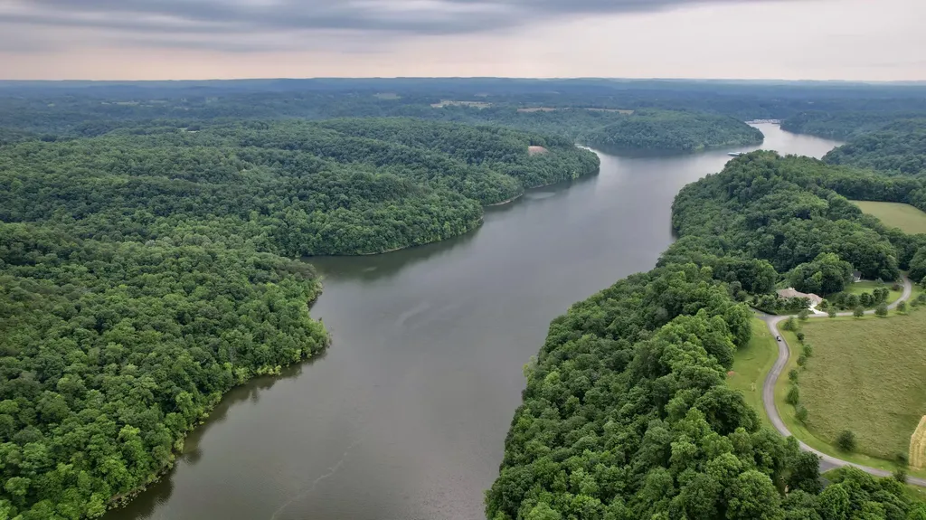 9999 Lots 225, 227, 228231 Stillwater Russell Springs KY 42642