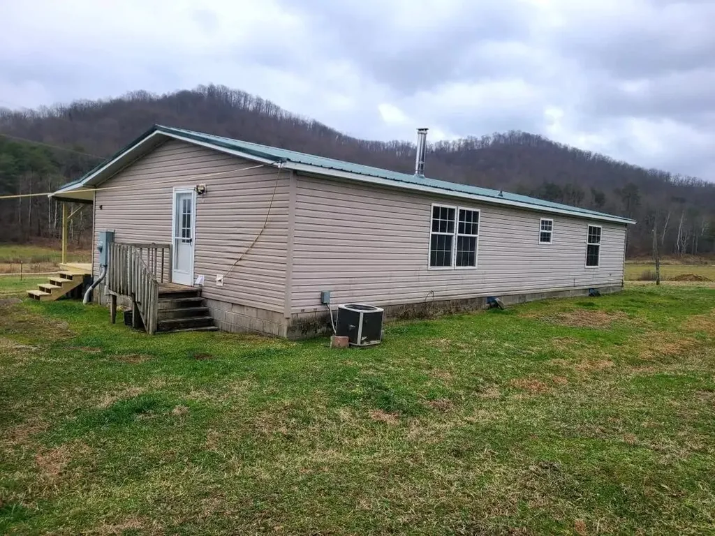 Parcel 1 & 2 Lazy Bee Lane Vanceburg KY 41179