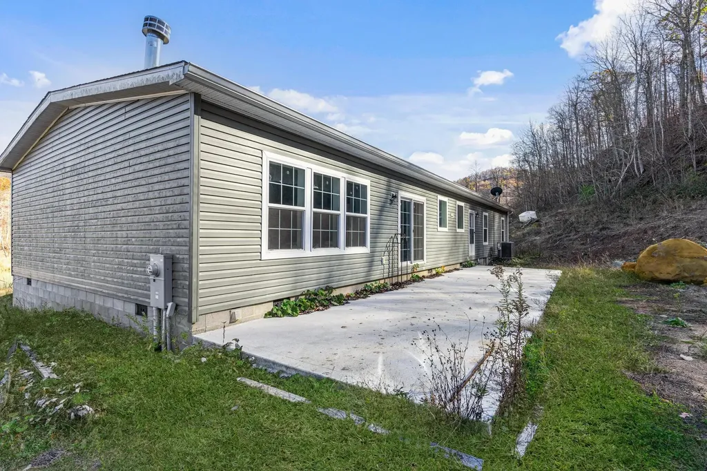 Parcel 1 & 2 Lazy Bee Lane Vanceburg KY 41179