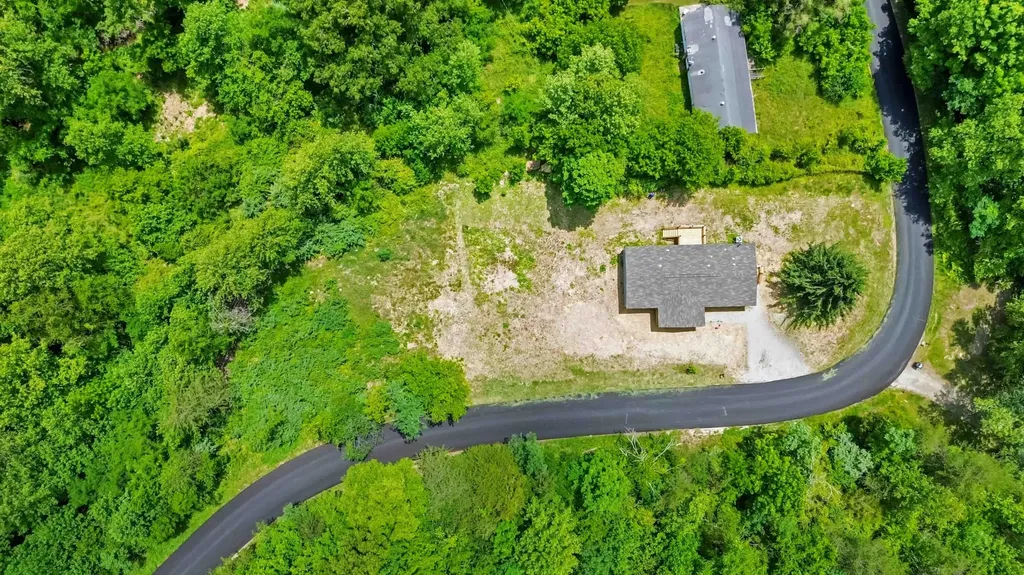 1776 Little Wolf Creek Road Williamsburg KY 40769