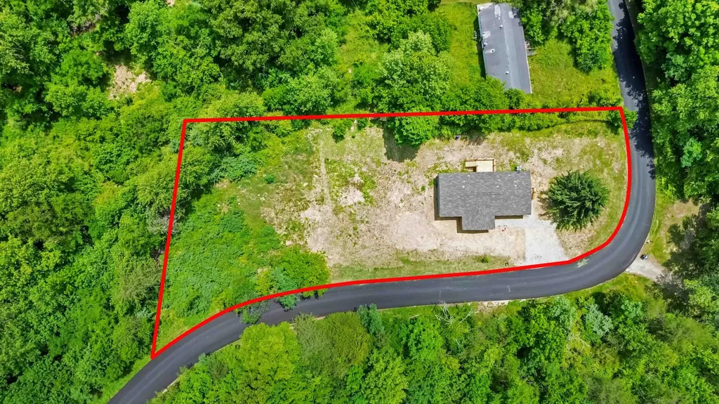 1776 Little Wolf Creek Road Williamsburg KY 40769