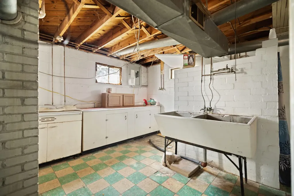 511 S Dixie Street London KY 40741