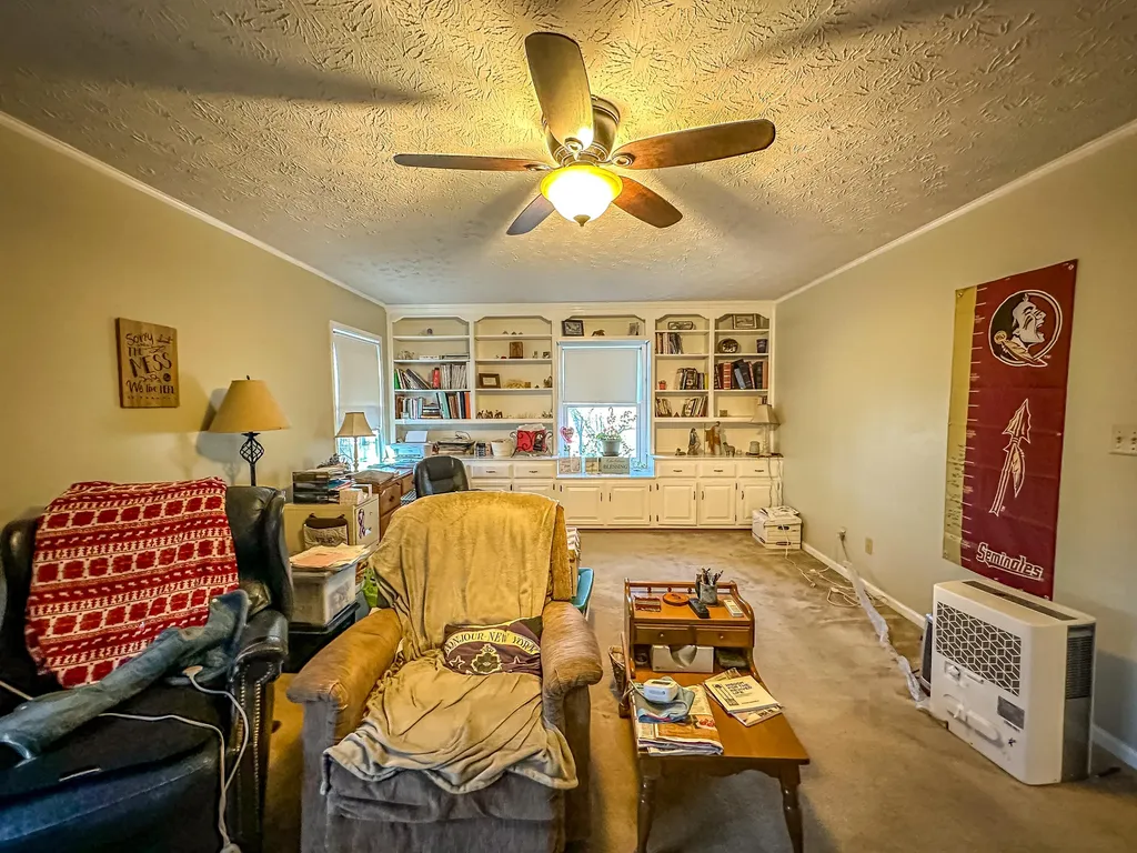 222 Park Hill Avenue Barbourville KY 40906