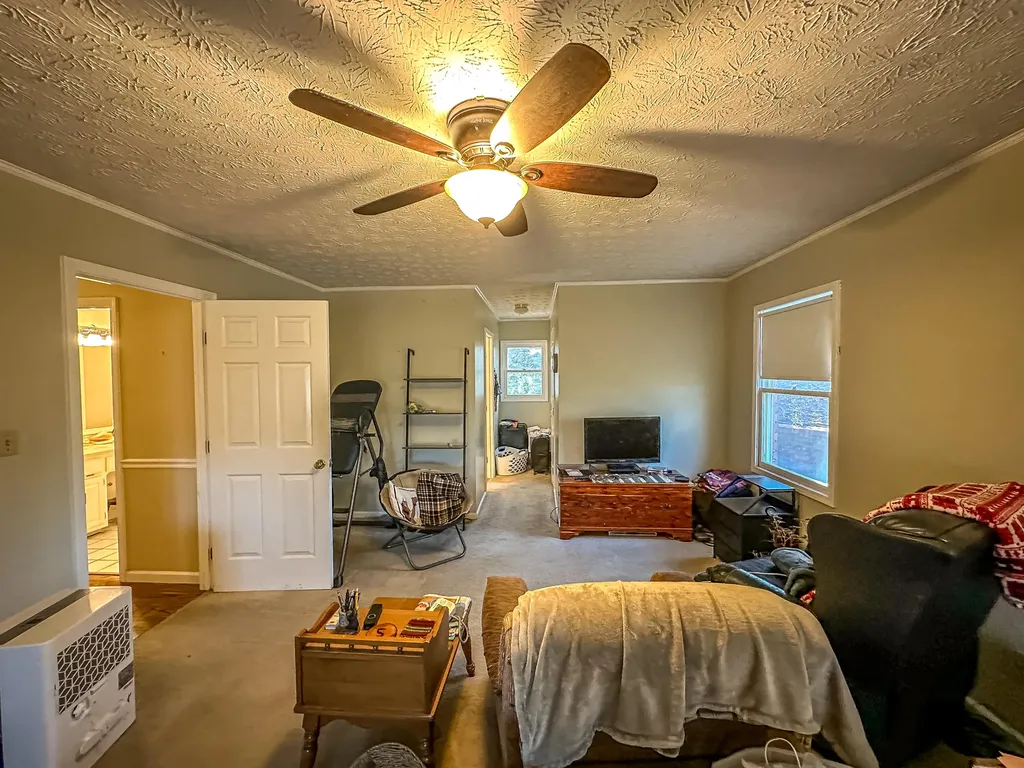 222 Park Hill Avenue Barbourville KY 40906