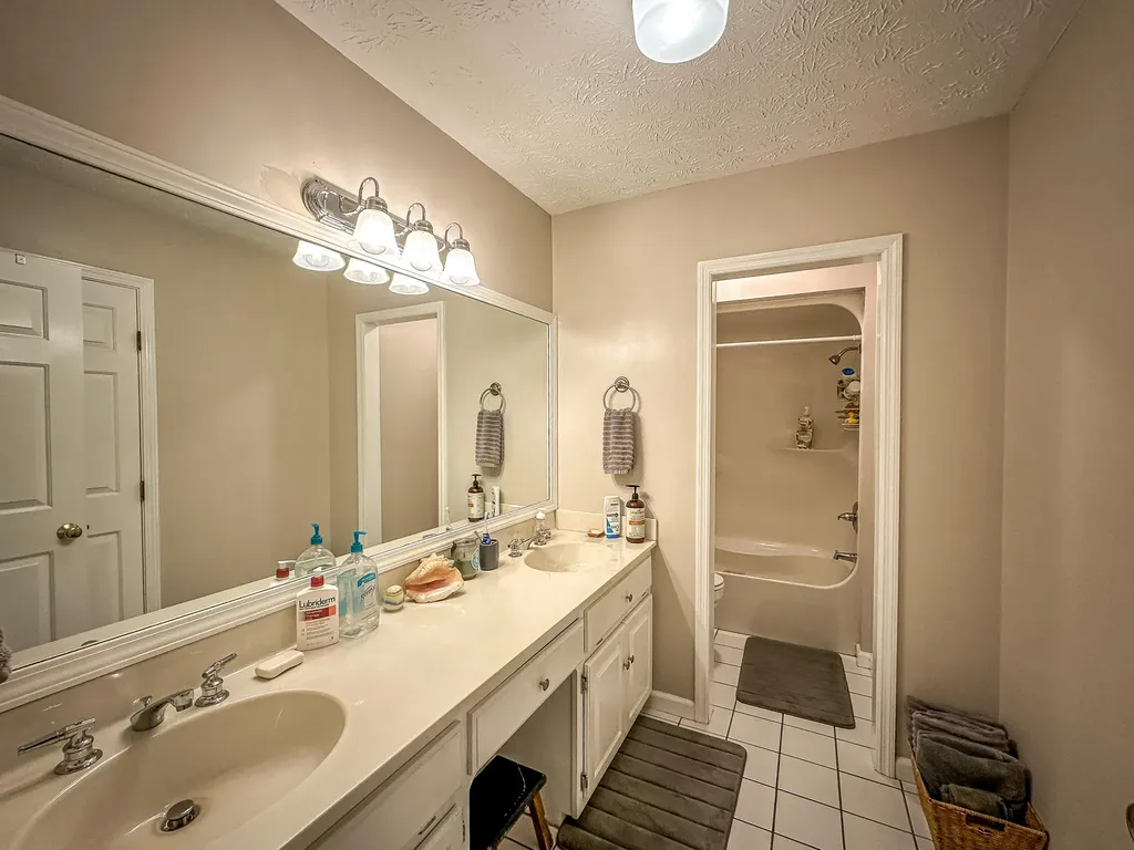 222 Park Hill Avenue Barbourville KY 40906