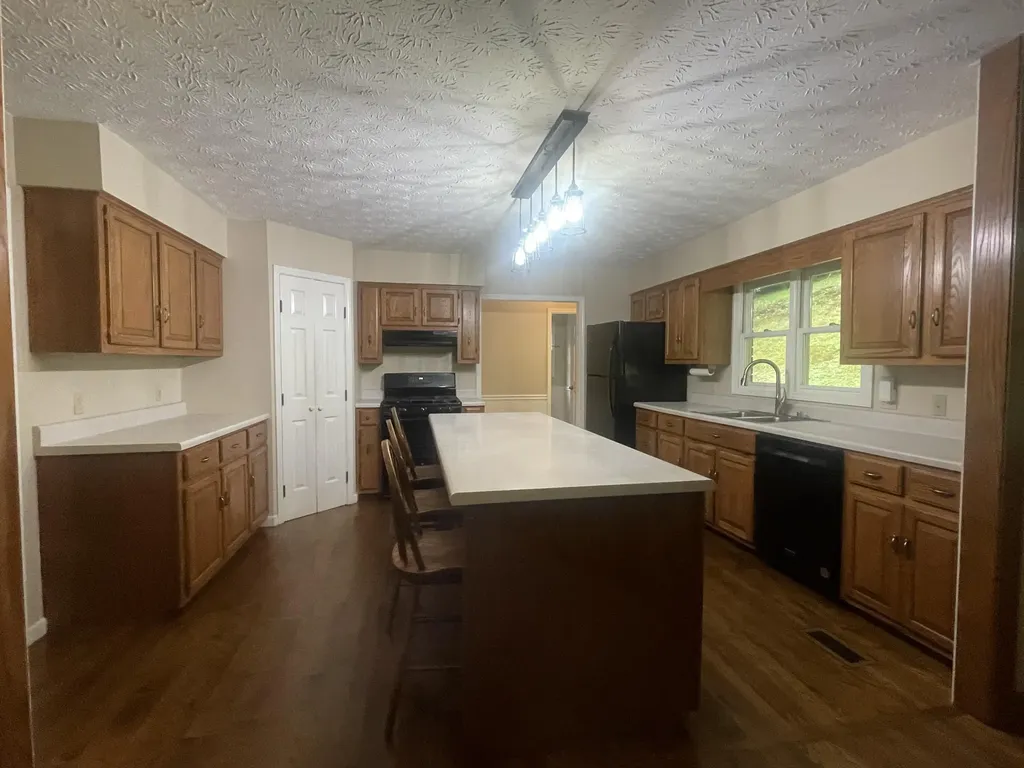 222 Park Hill Avenue Barbourville KY 40906