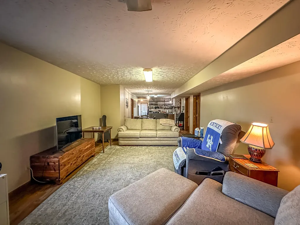 222 Park Hill Avenue Barbourville KY 40906
