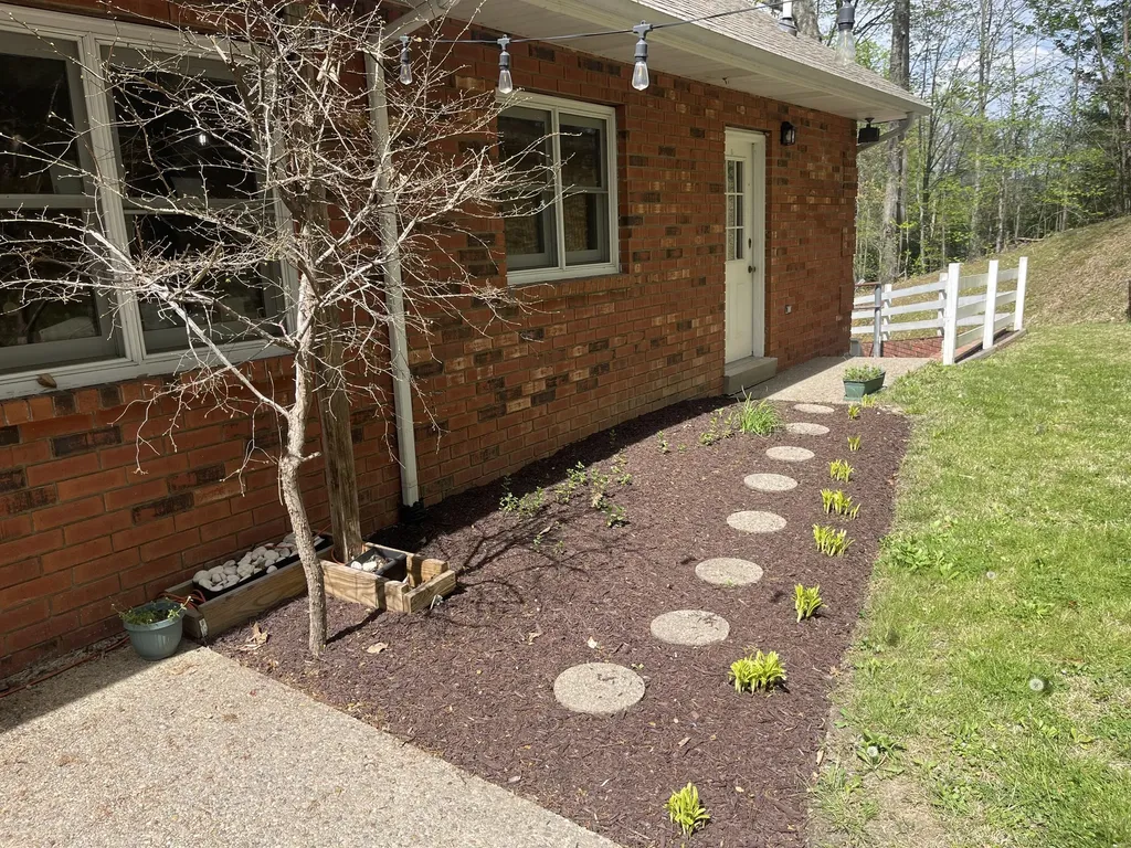 222 Park Hill Avenue Barbourville KY 40906