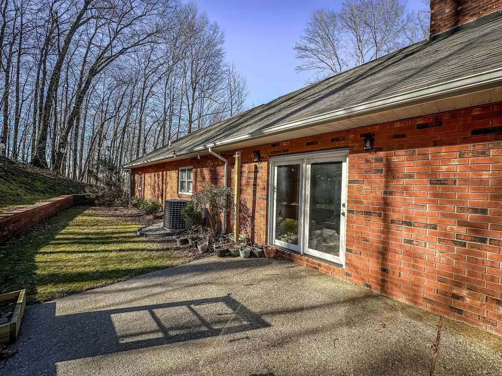 222 Park Hill Avenue Barbourville KY 40906
