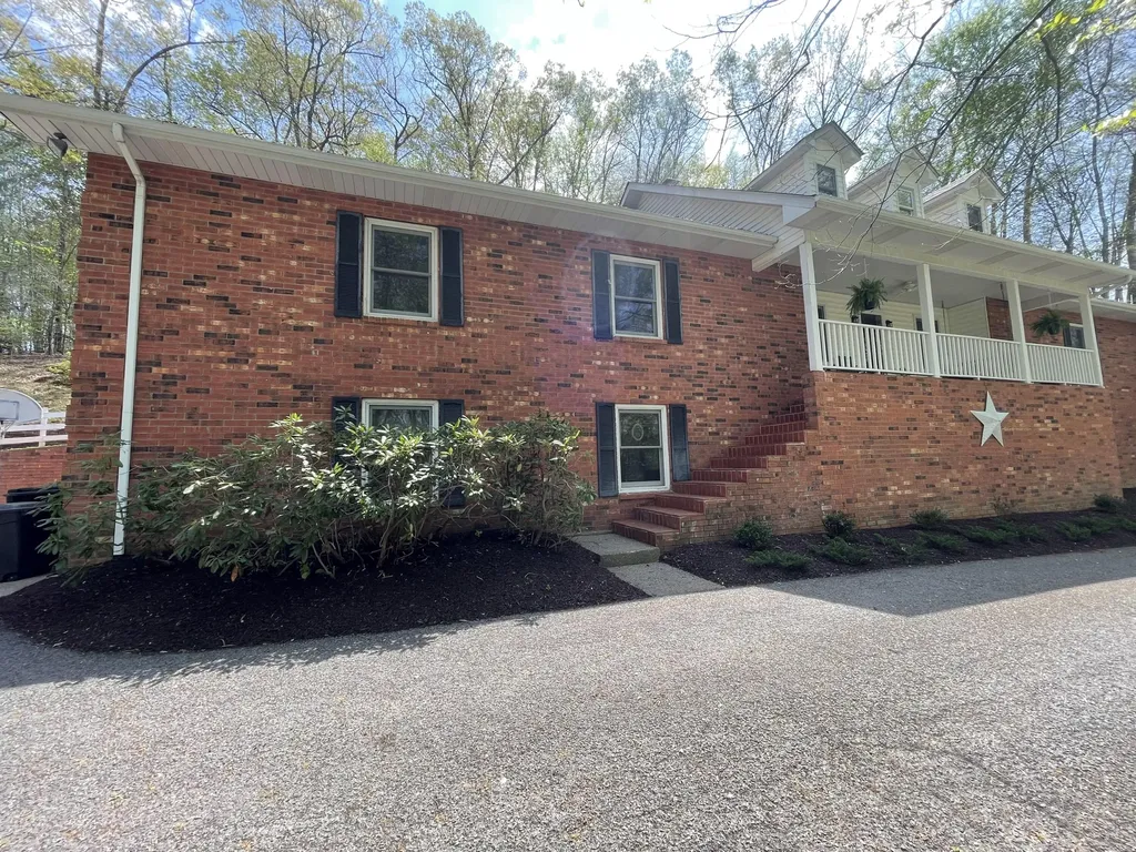 222 Park Hill Avenue Barbourville KY 40906