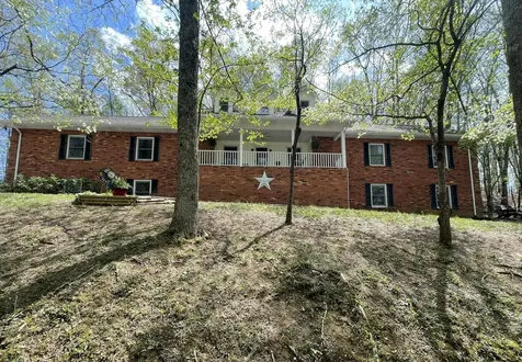 222 Park Hill Avenue Barbourville KY 40906