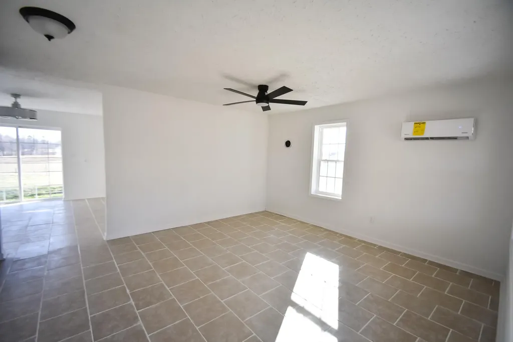 62 Hughes Fork Road Mckee KY 40447