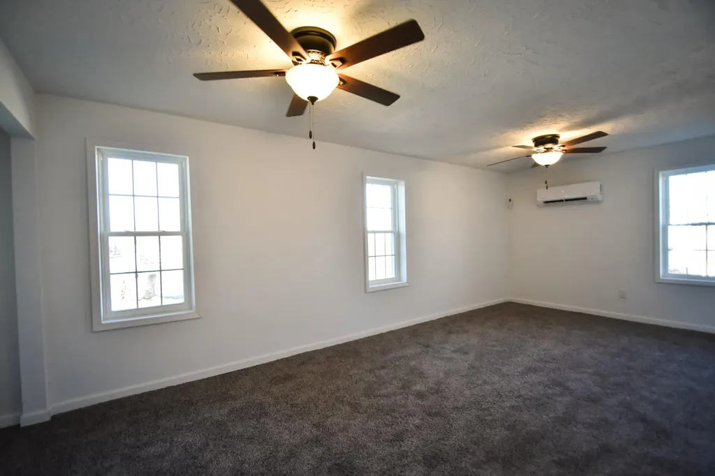 62 Hughes Fork Road Mckee KY 40447