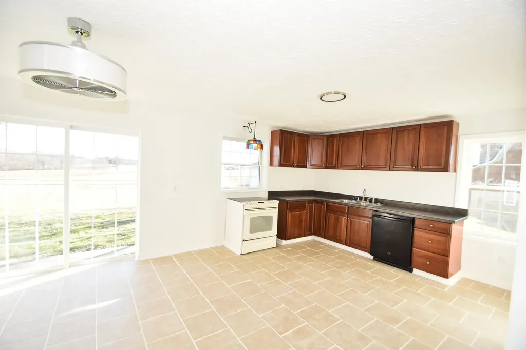 62 Hughes Fork Road Mckee KY 40447